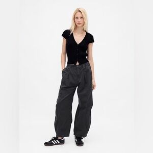 GAP Mid Rise Twill Barrel Pants